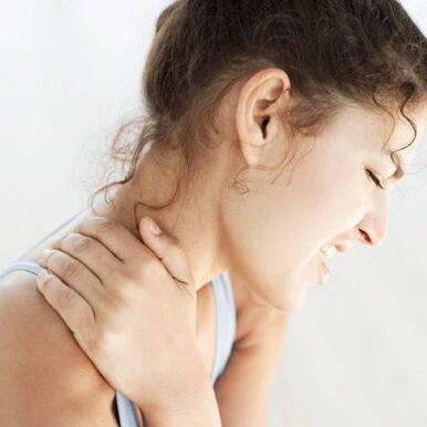 ból szyi u dziewczynki objaw osteochondrozy