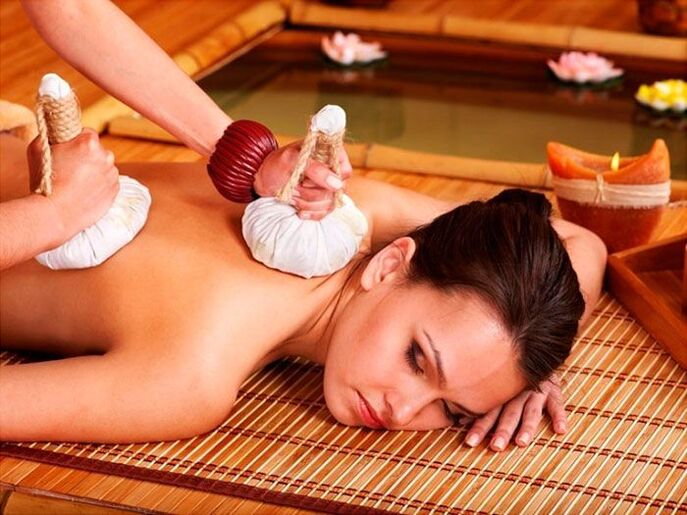 Prowadzenie sesji masażu lodowego